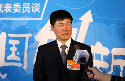 “我們要進(jìn)行自貿(mào)區(qū)的體制機(jī)制的創(chuàng)新，也就是先行先試的一些實(shí)驗(yàn)。”