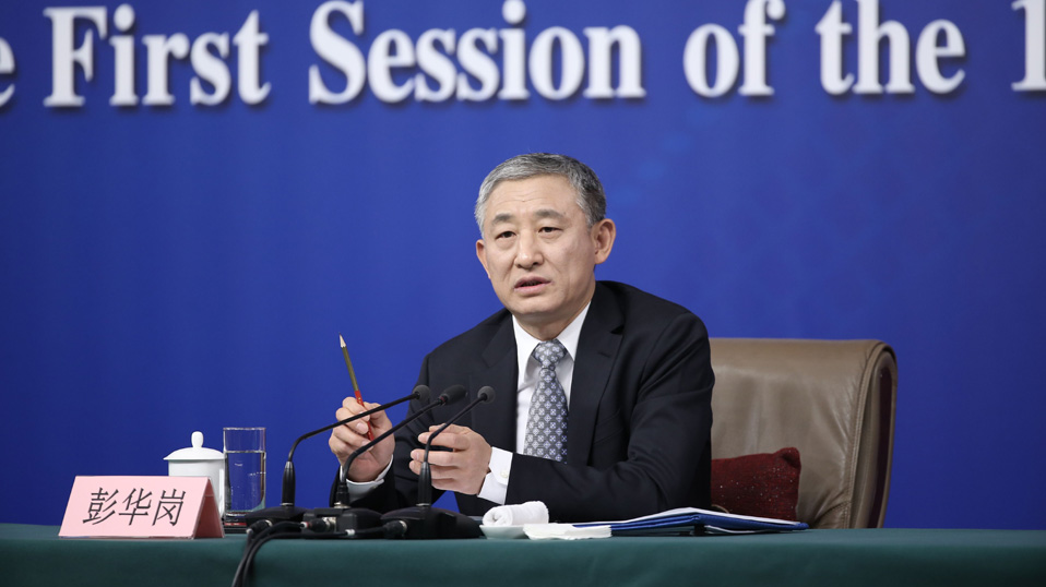 國(guó)資委副秘書長(zhǎng)、新聞發(fā)言人彭華崗