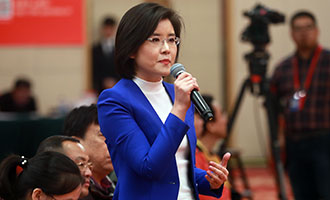 中央電視臺、中國國際電視臺記者提問