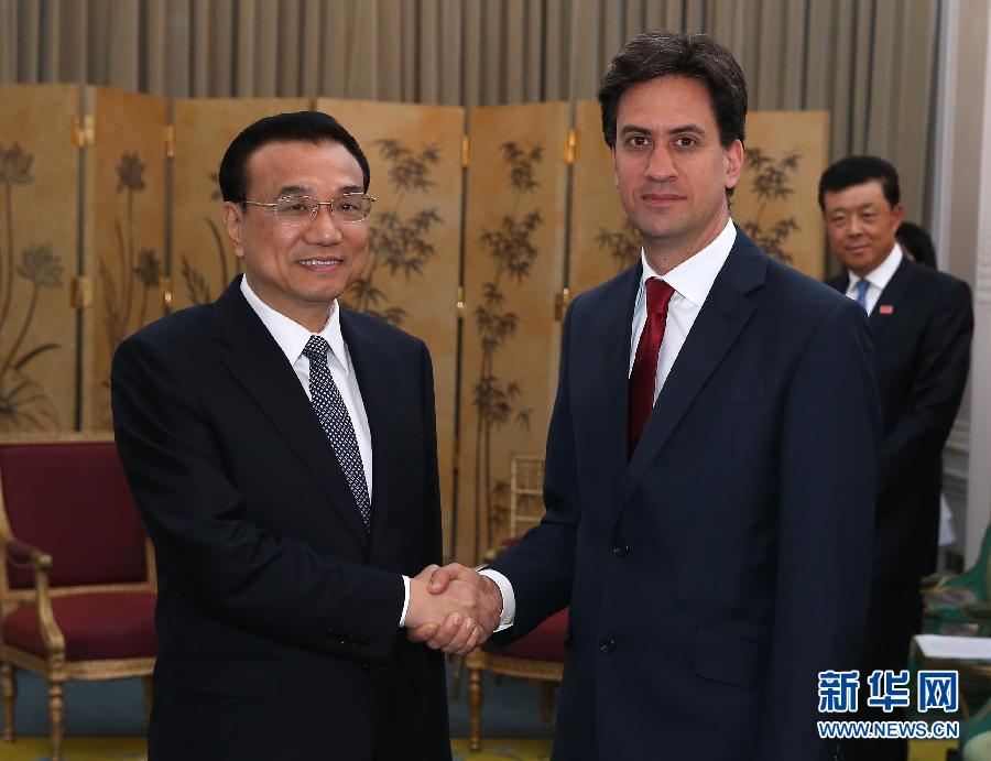 6月18日，國務院總理李克強在倫敦會見英國工黨領袖埃德·米利班德。新華社記者 龐興雷 攝 