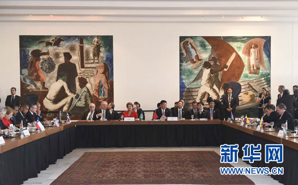 當?shù)貢r間7月17日，國家主席習近平出席在巴西利亞舉行的中國－拉美和加勒比國家領(lǐng)導人會晤。 新華社記者 李學仁 攝