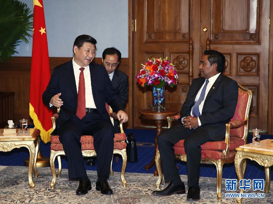 9月15日，國家主席習(xí)近平同馬爾代夫總統(tǒng)亞明在馬累舉行會談。新華社記者 鞠鵬 攝