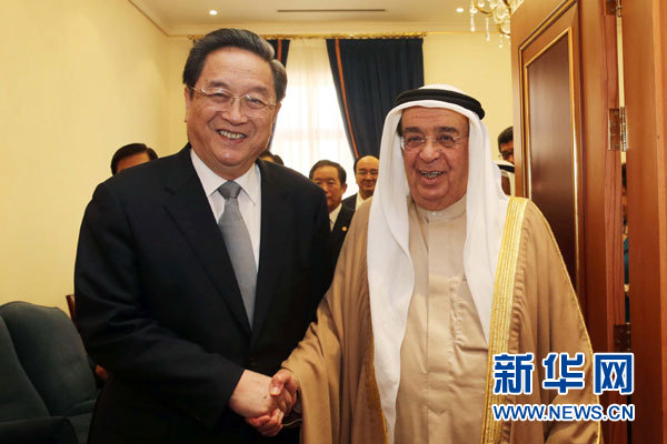 11月6日，正在巴林進(jìn)行正式友好訪問的全國政協(xié)主席俞正聲在麥納麥會(huì)見巴林副首相穆罕默德。 新華社記者劉衛(wèi)兵攝