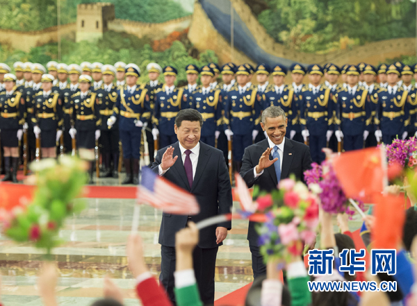 11月12日，國(guó)家主席習(xí)近平在北京人民大會(huì)堂舉行歡迎儀式，歡迎美國(guó)總統(tǒng)奧巴馬對(duì)中國(guó)進(jìn)行國(guó)事訪問(wèn)。 新華社記者 黃敬文 攝