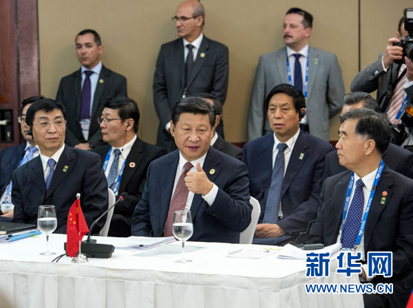 11月15日，金磚國家領(lǐng)導人非正式會晤在澳大利亞布里斯班舉行，中國國家主席習近平出席。新華社記者李學仁攝