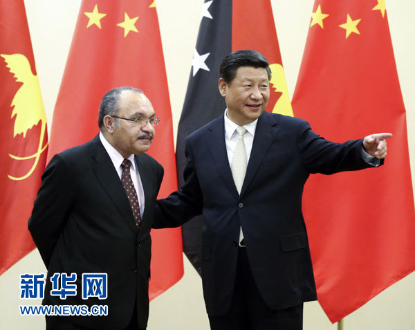 11月22日，中國國家主席習近平在斐濟楠迪會見巴布亞新幾內亞總理奧尼爾。 新華社記者姚大偉攝 