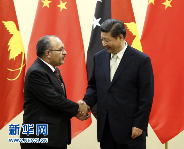 11月22日，國家主席習近平在斐濟楠迪會見巴布亞新幾內亞總理奧尼爾。 新華社記者姚大偉攝 