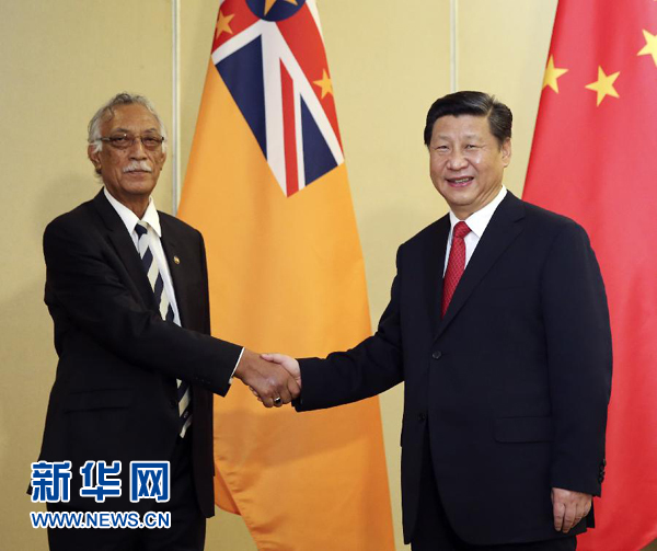 11月22日，國家主席習近平在斐濟楠迪會見紐?？偫硭?。新華社記者姚大偉攝 