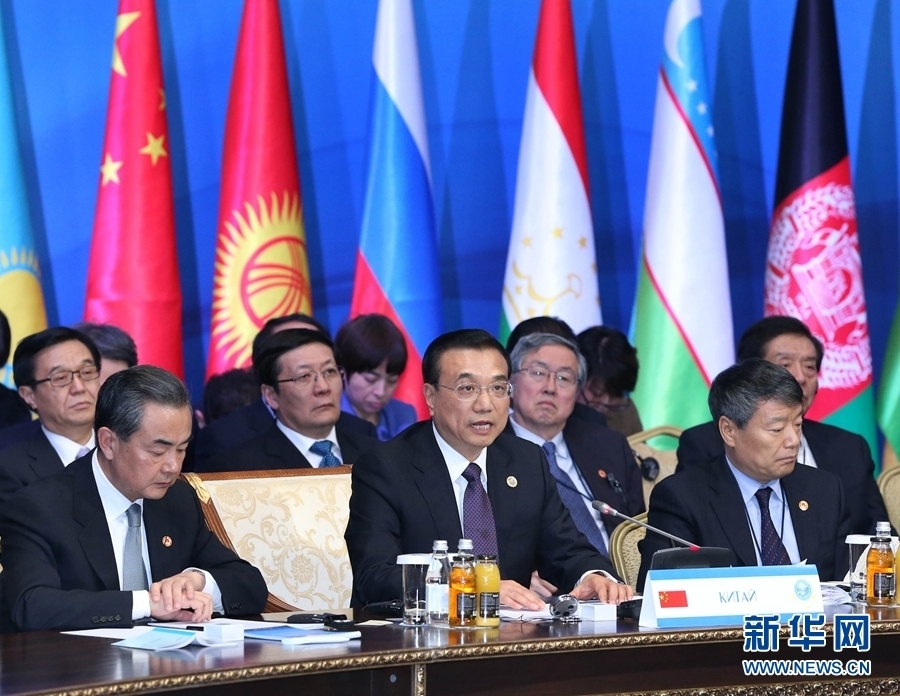 這是李克強(qiáng)總理在會上發(fā)表講話。新華社記者 龐興雷 攝