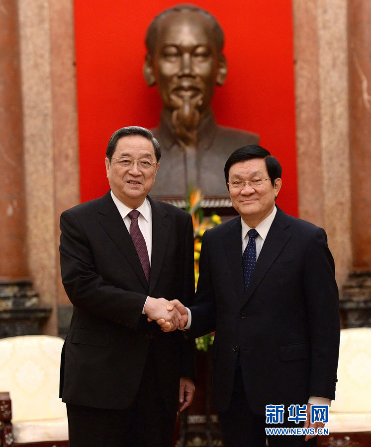 12月25日至27日，中共中央政治局常委、全國政協(xié)主席俞正聲對越南進行正式訪問。這是12月26日，俞正聲在河內(nèi)會見越南國家主席張晉創(chuàng)。 新華社記者馬占成攝