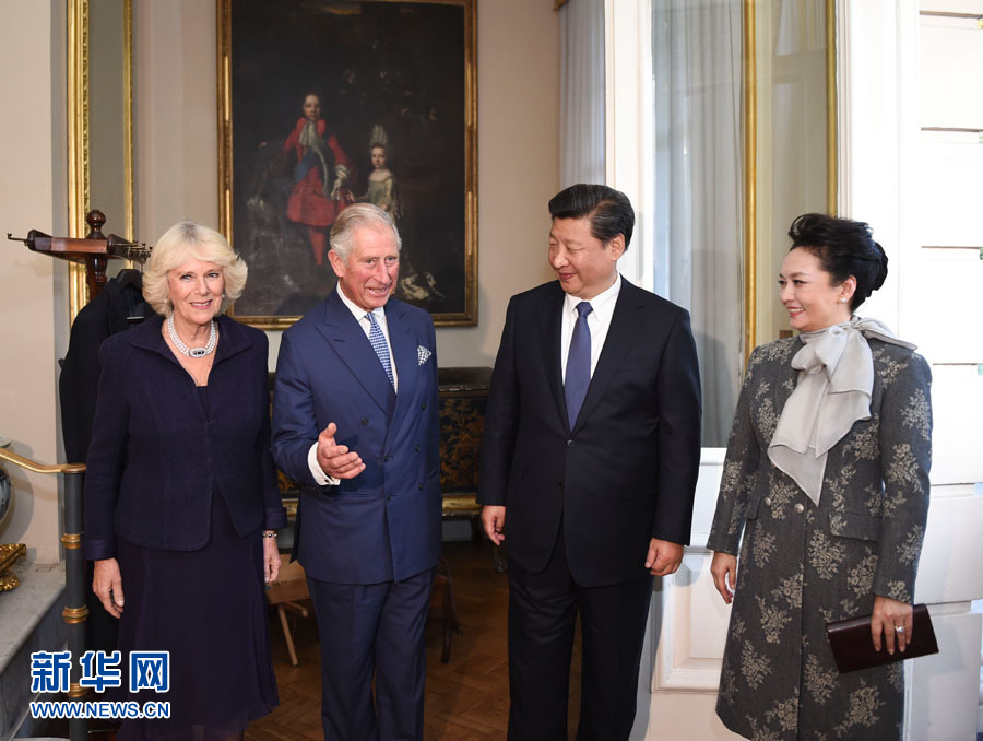 10月20日，國家主席習(xí)近平和夫人彭麗媛在倫敦會(huì)見英國查爾斯王儲(chǔ)夫婦。 新華社記者 謝環(huán)馳 攝