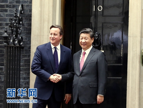 10月21日，國(guó)家主席習(xí)近平在倫敦唐寧街首相府同英國(guó)首相卡梅倫舉行會(huì)談。 新華社記者 鞠鵬 攝 