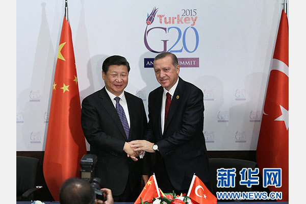 當(dāng)?shù)貢r(shí)間11月14日，國(guó)家主席習(xí)近平在土耳其安塔利亞會(huì)見土耳其總統(tǒng)埃爾多安。 新華社記者 龐興雷 攝