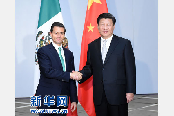 11月16日，國(guó)家主席習(xí)近平在土耳其安塔利亞會(huì)見(jiàn)墨西哥總統(tǒng)培尼亞。 新華社記者張鐸攝