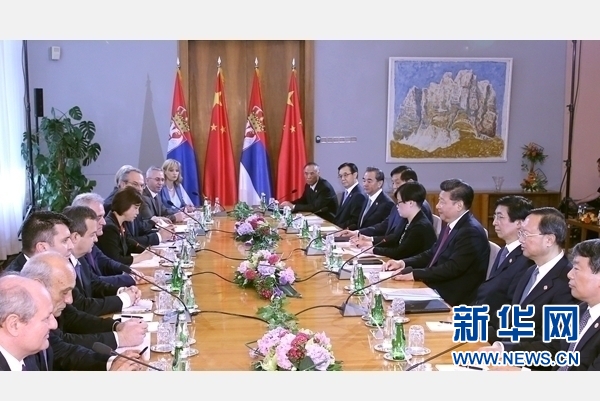 6月18日，國(guó)家主席習(xí)近平在貝爾格萊德同塞爾維亞總統(tǒng)尼科利奇舉行會(huì)談。 新華社記者 馬占成 攝