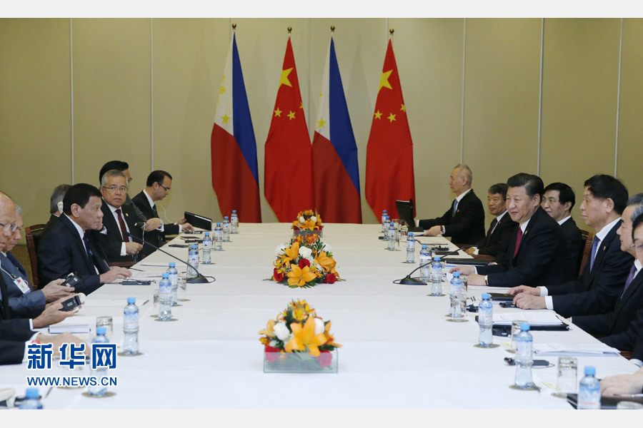 11月19日，國家主席習(xí)近平在利馬會見菲律賓總統(tǒng)杜特爾特。新華社記者 鞠鵬 攝