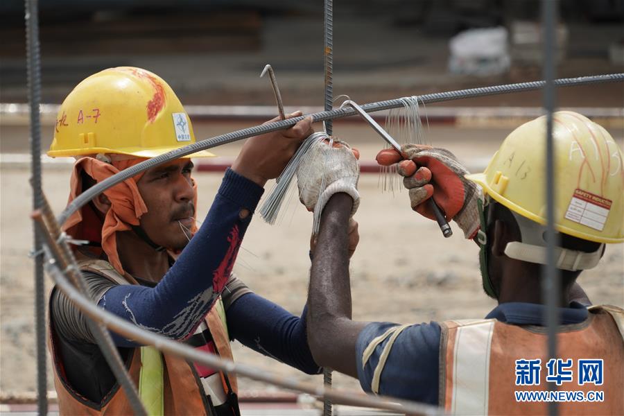 （國際&middot;圖文互動）（4）通訊：春節(jié)，&ldquo;是工期而不是假期&rdquo;&mdash;&mdash;記科倫坡港口城的中國建設(shè)者