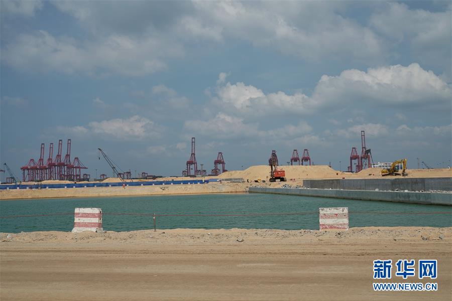 （國際&middot;圖文互動）（5）通訊：春節(jié)，&ldquo;是工期而不是假期&rdquo;&mdash;&mdash;記科倫坡港口城的中國建設(shè)者