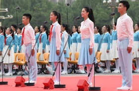 聽共青團(tuán)員和少先隊(duì)員的心聲：請黨放心，強(qiáng)國有我！